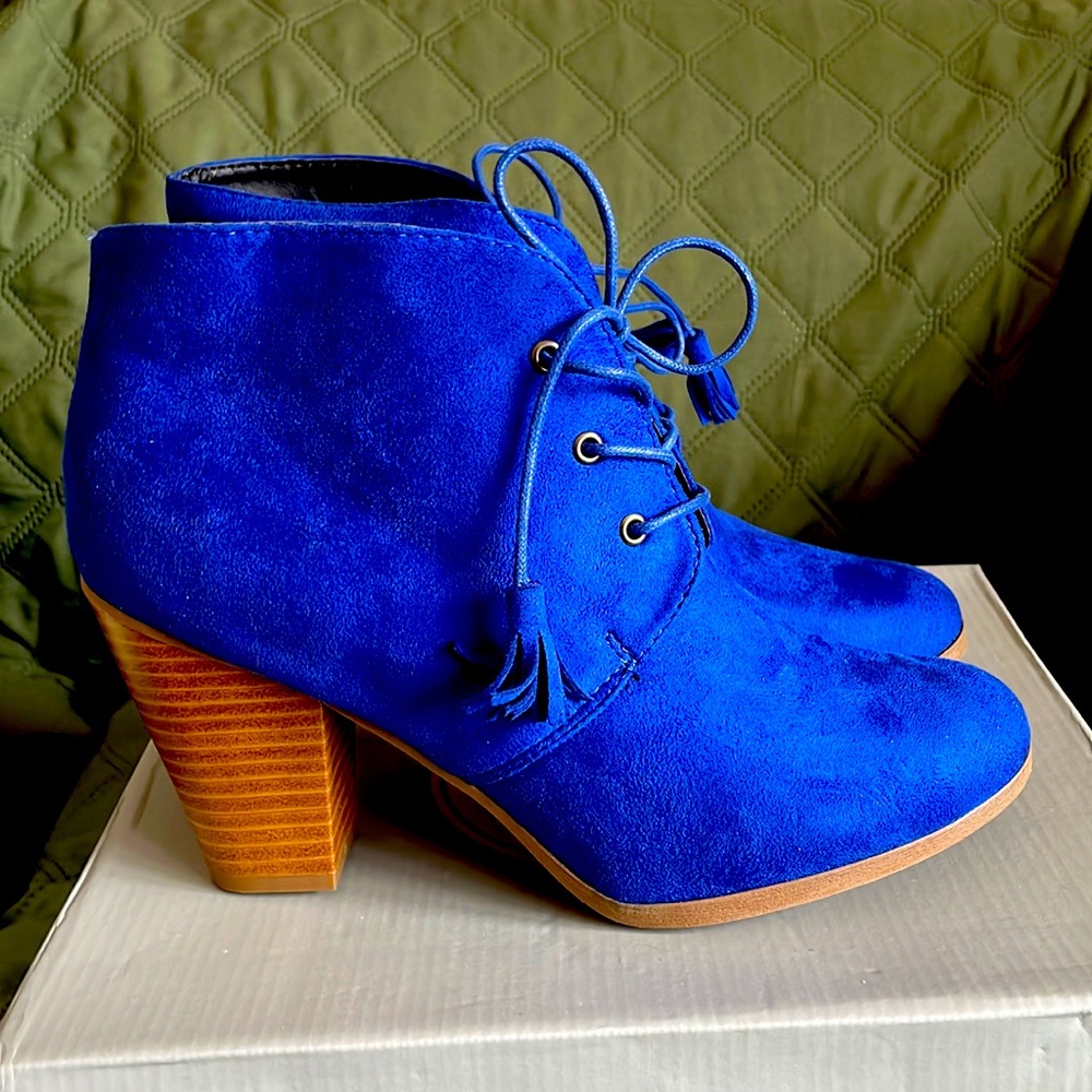 Sz 11M Royal Blue 3” High Heel Boots